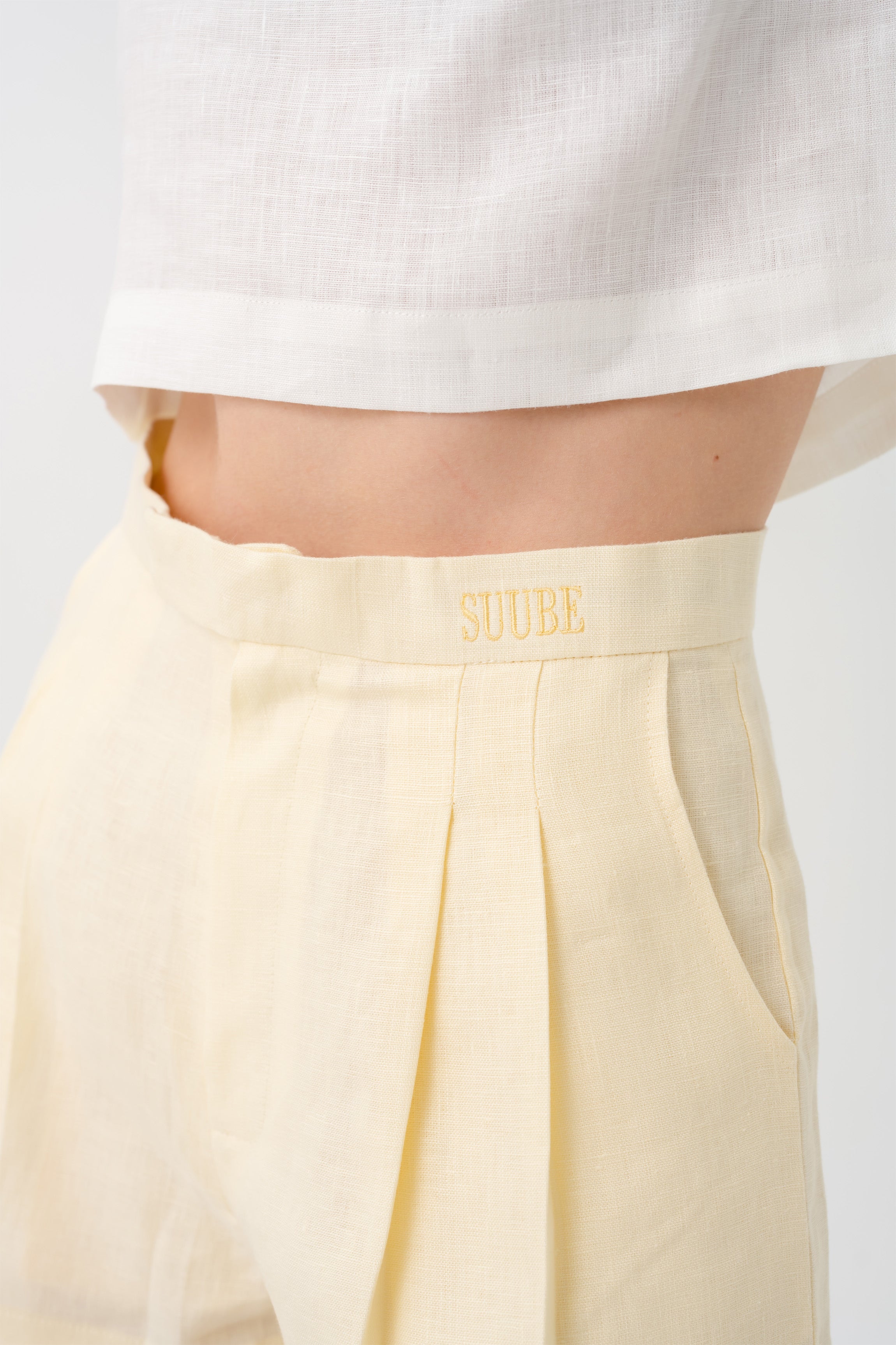 Bermuda Shorts - Butter